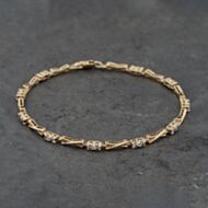 Pre-Owned 9ct Yellow Gold Cubic Zirconia Cross Link 7.5 Inch Bracelet 41281793