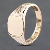 Pre-Owned 9ct Yellow Gold Cushion Shape Signet Ring 41341599