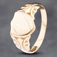 Pre-Owned 9ct Yellow Gold Shield Design With Engraved Shoulders Signet Ring 41341614