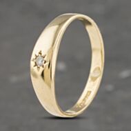 Pre-Owned 9ct Yellow Gold Cubic Zirconia Single Stone Signet Ring 41341985