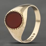 Pre-Owned 9ct Yellow Gold Carnelian Oval Signet Ring 41342009