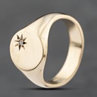 Pre-Owned 9ct Yellow Gold Diamond Set Oval Signet Ring 41342143