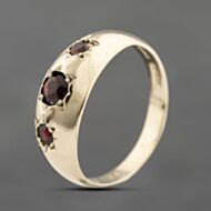 Pre-Owned 9ct Yellow Gold Garnet Three Stone Ring 41342149