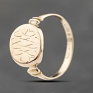 Pre-Owned Antique 9ct Yellow Gold Round Signet Ring 41342206