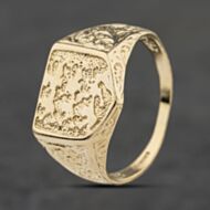 Pre-Owned 9ct Yellow Gold Three Lions England Shield Signet Ring 41342322
