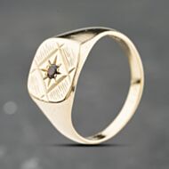 Pre-Owned 9ct Yellow Gold Garnet Signet Ring 41342360