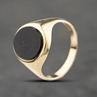 Pre-Owned 9ct Yellow Gold Onyx Large Oval Signet Ring 41342367