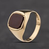 Pre-Owned 9ct Yellow Gold Carnelian Cushion Signet Ring 41342436