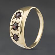 Pre-Owned 9ct Yellow Gold Garnet Three Stone Ring 41342514