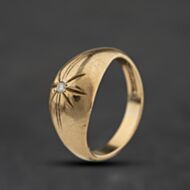 Pre-Owned 9ct Yellow Gold Diamond Patterned Signet Ring 41342585