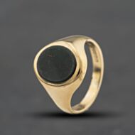 Pre-Owned 9ct Yellow Gold Bloodstone Oval Signet Ring 41342600