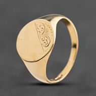 Pre-Owned 9ct Yellow Gold Oval Part Engraved Signet Ring 41342620