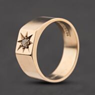 Pre-Owned 9ct Yellow Gold Diamond Signet Ring 41342631