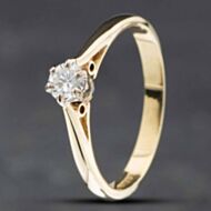 Pre-Owned 9ct Yellow Gold Brilliant Cut Diamond Solitaire Ring 41381513