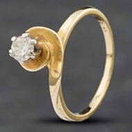 Pre-Owned 9ct Yellow Gold Brilliant Cut Diamond Swirl Design Solitaire Ring 41381538