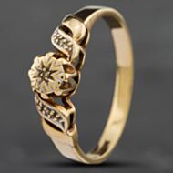 Pre-Owned 9ct Yellow Gold Single Cut Diamond Shoulder Set Solitaire Ring 41381609