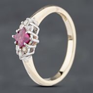 Pre-Owned 9ct Yellow Gold Synthetic Ruby & Brilliant Cut Diamond Dress Ring 41382287