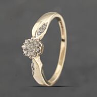 Pre-Owned 9ct Yellow Gold Brilliant Cut Diamond Shoulder Set Solitaire Ring 41382353