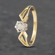Pre-Owned Vintage Yellow Gold 0.07ct Brilliant Cut Diamond Open Work Shoulders Solitaire Ring 41382797