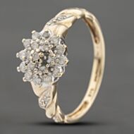 Pre-Owned 9ct Yellow Gold 0.25ct Brilliant Cut Diamond Flower Cluster Ring 41383129