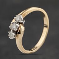 Pre-Owned 9ct Yellow Gold 0.25ct Diamond Three Stone Ring 41383253