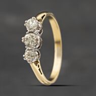 Pre-Owned Vintage Yellow Gold 0.33ct Diamond Three Stone Ring 41383335