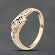 Pre-Owned 9ct Yellow Gold 0.22ct Diamond Swirl Shoulder Set Three Stone Ring 41383346