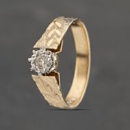 Pre-Owned 9ct Yellow Gold Diamond Diamond Cut Leaf Shoulders Solitaire Ring 41383371