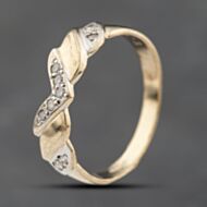 Pre-Owned 9ct Yellow Gold Brilliant Cut Diamond V-Shaped Dress Ring 41383383