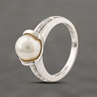 Pre-Owned 9ct White Gold Cultured Pearl & Diamond Dress Ring 41383906