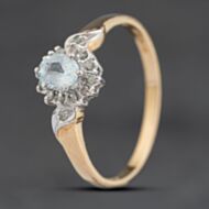 Pre-Owned 9ct Yellow Gold Aquamarine & 0.14ct Diamond Oval Cluster Ring 41383925