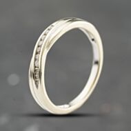Pre-Owned 9ct White Gold 0.10ct Diamond Channel Set Crossover Ring 41384187