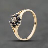 Pre-Owned 9ct Yellow Gold Sapphire & Diamond Flower Cluster Ring 41384198