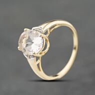 Pre-Owned 9ct Yellow Gold Morganite & Diamond Oval Dress Ring 41384222