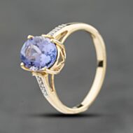 Pre-Owned 9ct Yellow Gold Tanzanite & Diamond Oval Dress Ring 41384223