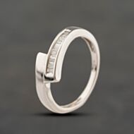 Pre-Owned 9ct White Gold Baguette Cut Diamond Crossover Ring 41384475