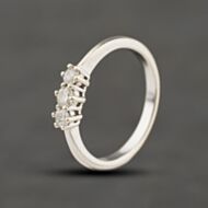 Pre-Owned 9ct White Gold 0.25ct Brilliant Cut Diamond Three Stone Ring 41384491