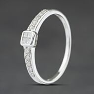 Pre-Owned 9ct White Gold 0.25ct Diamond Shoulder Set Dress Ring 41384535