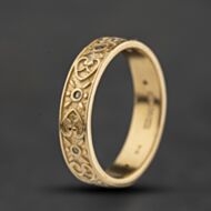 Pre-Owned 9ct Yellow Gold Diamond Flat Heart Pattern Band Ring 41384769