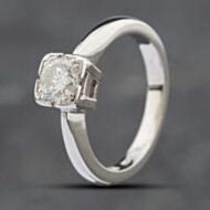Pre-Owned 18ct White Gold Brilliant Cut Diamond Solitaire Ring 41481111