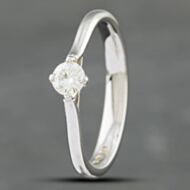 Pre-Owned Platinum 0.20ct Brilliant Cut Diamond Solitaire Ring 41481129