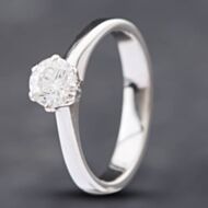 Pre-Owned 18ct Yellow Gold Brilliant Cut Diamond Solitaire Ring 41481450