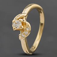 Pre-Owned 18ct Yellow Gold Brilliant Cut Diamond Twist Shoulder Set Solitaire Ring 41481536