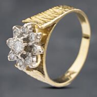 Pre-Owned 18ct Yellow Gold Brilliant Cut Diamond Cluster Ring 41481731