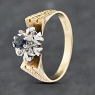 Pre-Owned 18ct Yellow Gold Sapphire & Diamond Engraved Shoulders Cluster Ring 41481769