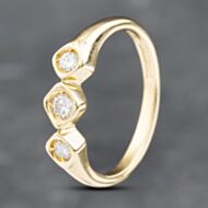 Pre-Owned 18ct Yellow Gold Brilliant Cut Diamond Three Stone Ring 41481795