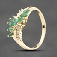 Pre-Owned 18ct Yellow Gold Emerald & Brilliant Cut Diamond Fancy Ring 41481809