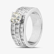 Pre-Owned Platinum 2.90ct Diamond Shoulder Set Solitaire Ring 41481916