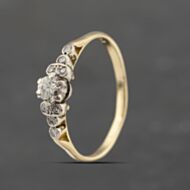 Pre-Owned Vintage 18ct Yellow Gold 0.28ct Brilliant Cut Diamond Shoulder Set Solitaire Ring 41482179