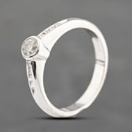 Pre-Owned 18ct White Gold Diamond & Diamond Channel Set Shoulders Rubover Shoulder Set Solitaire Ring 41482203